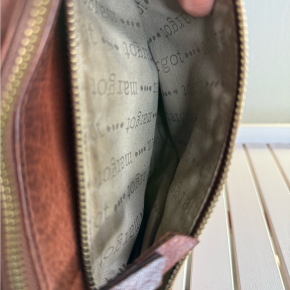 MARGOT New York Allie Leather Crossbody Brown Multi-Zip Pocket Shoulder Bag* - Picture 5 of 11